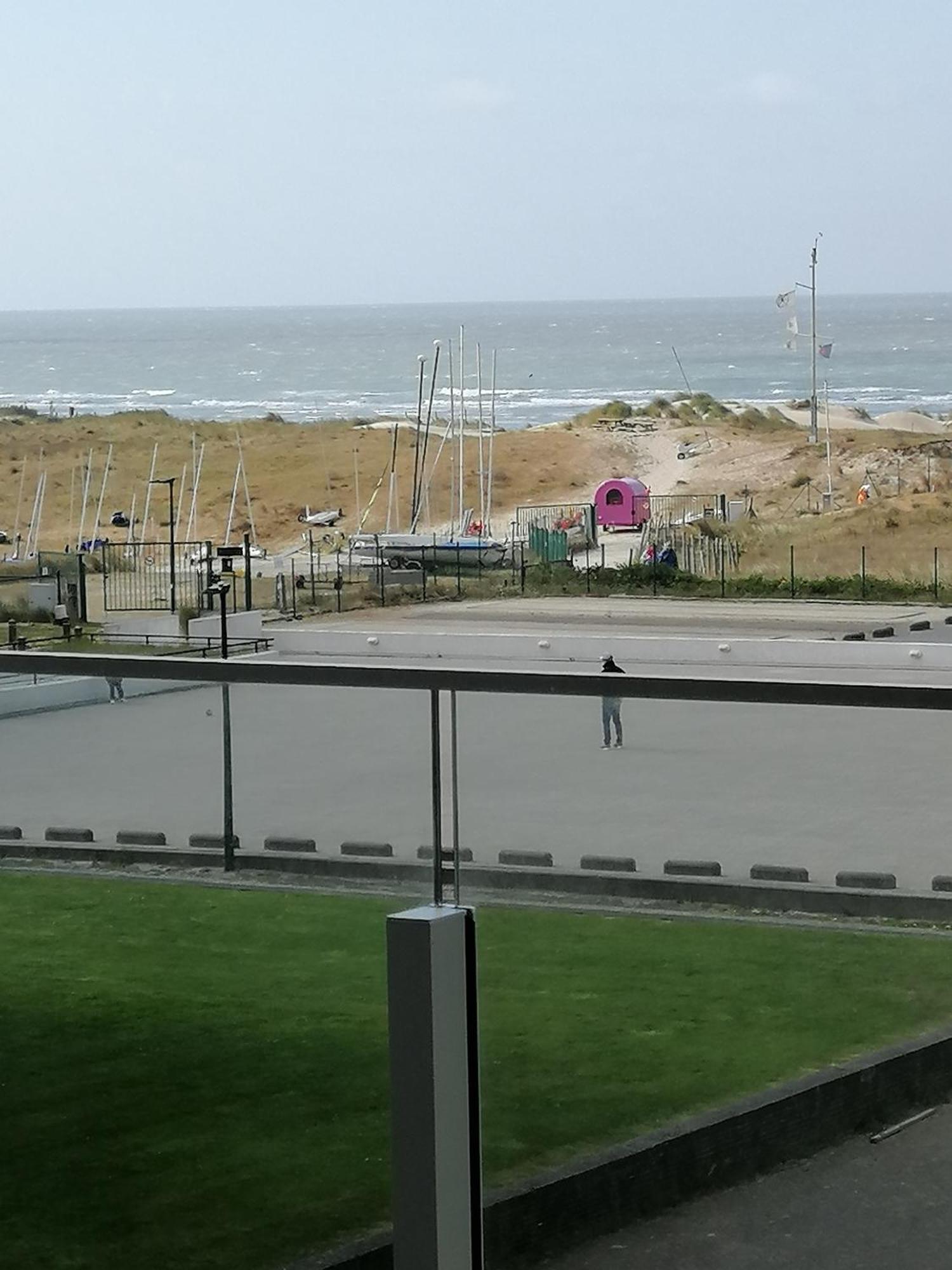 Zee En Strand De Panne Εξωτερικό φωτογραφία
